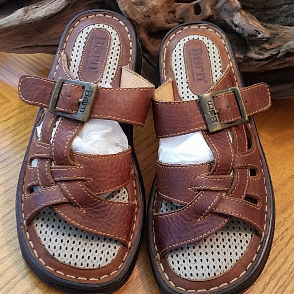 BORN HANDCRAFTED LEATHER SANDALS WOMENS SZ 7/38